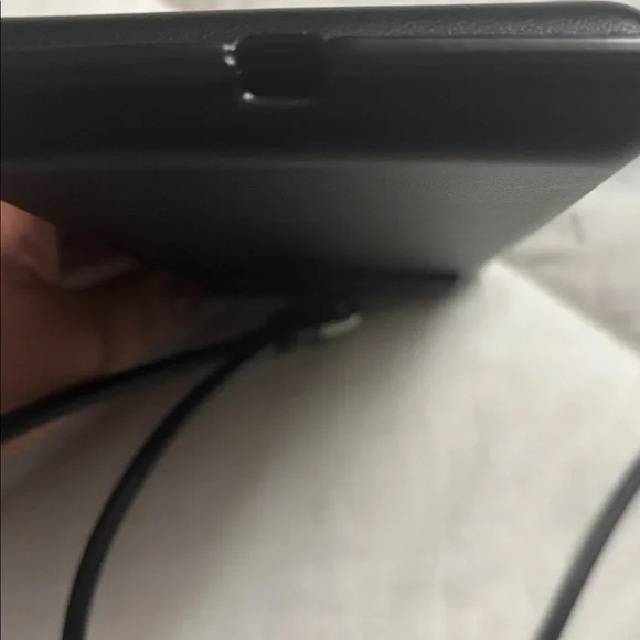 NWT PEDRO Black Phone Pouch - trip hands free case
Approx. 4” x 7” x 0.75” - Picture 9 of 9